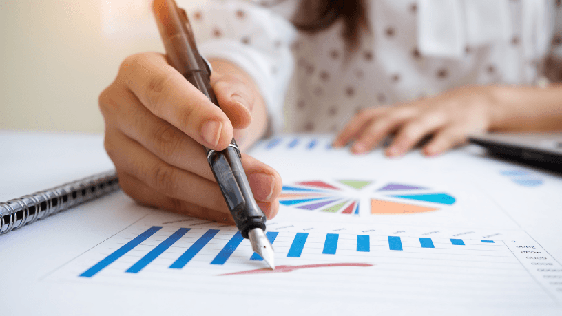 Selic cai para 13,75%: o que muda nos juros, no crédito e no bolso do brasileiro Selic cai para 13,75%: o que muda nos juros, no crédito e no bolso do brasileiro